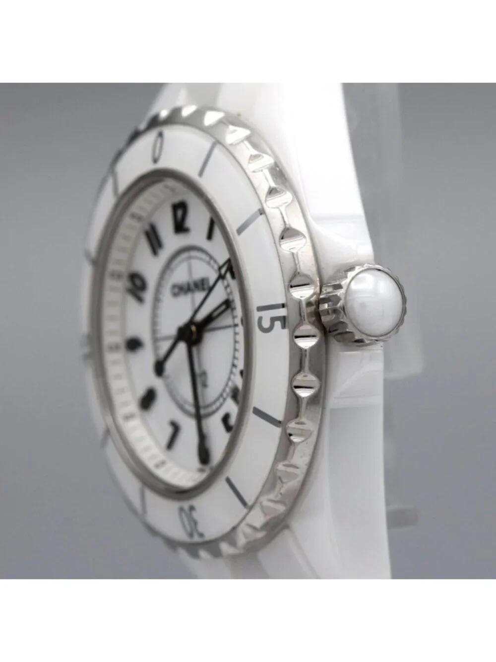 Chanel 33 Ceramic Quartz Watch